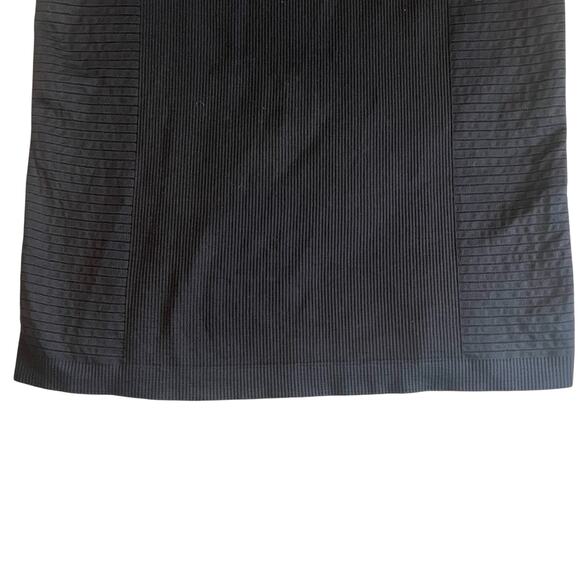 Athleta Flurry Blizzard Rib Turtleneck Shirt Long Sleeve Top  Black Sz M - Picture 7 of 11